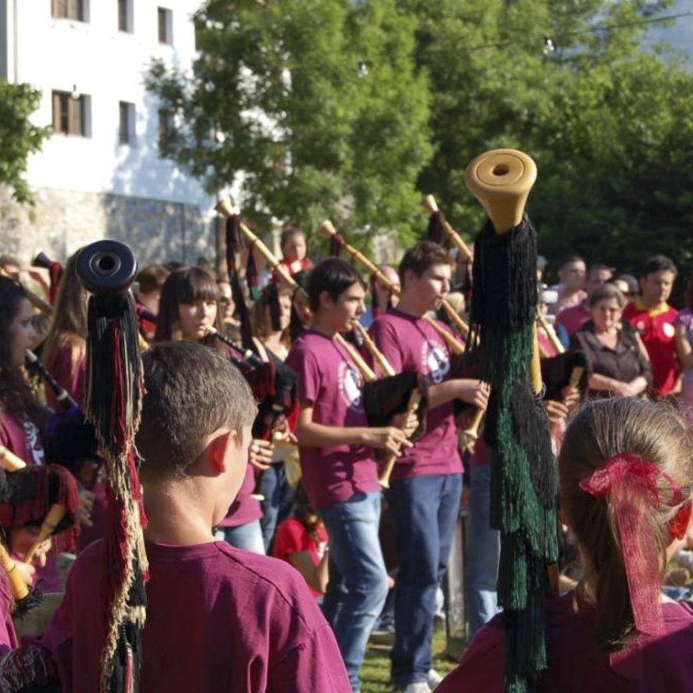 asociacion cultural llacin 6